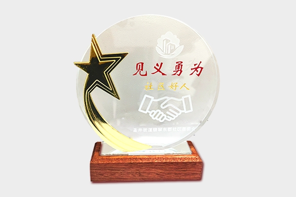 點(diǎn)贊丨“逆行”真英雄，救火顯擔(dān)當(dāng)！
