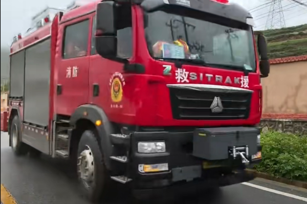 在現(xiàn)場(chǎng)！山東重工積極投身甘肅榆中抗洪搶險(xiǎn)